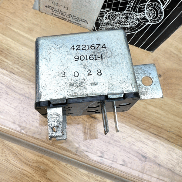 NOS Radiator Fan Relay 1987 Chrysler Dodge Plymouth Mopar 2.6L Cooling 4221674 - Image 3