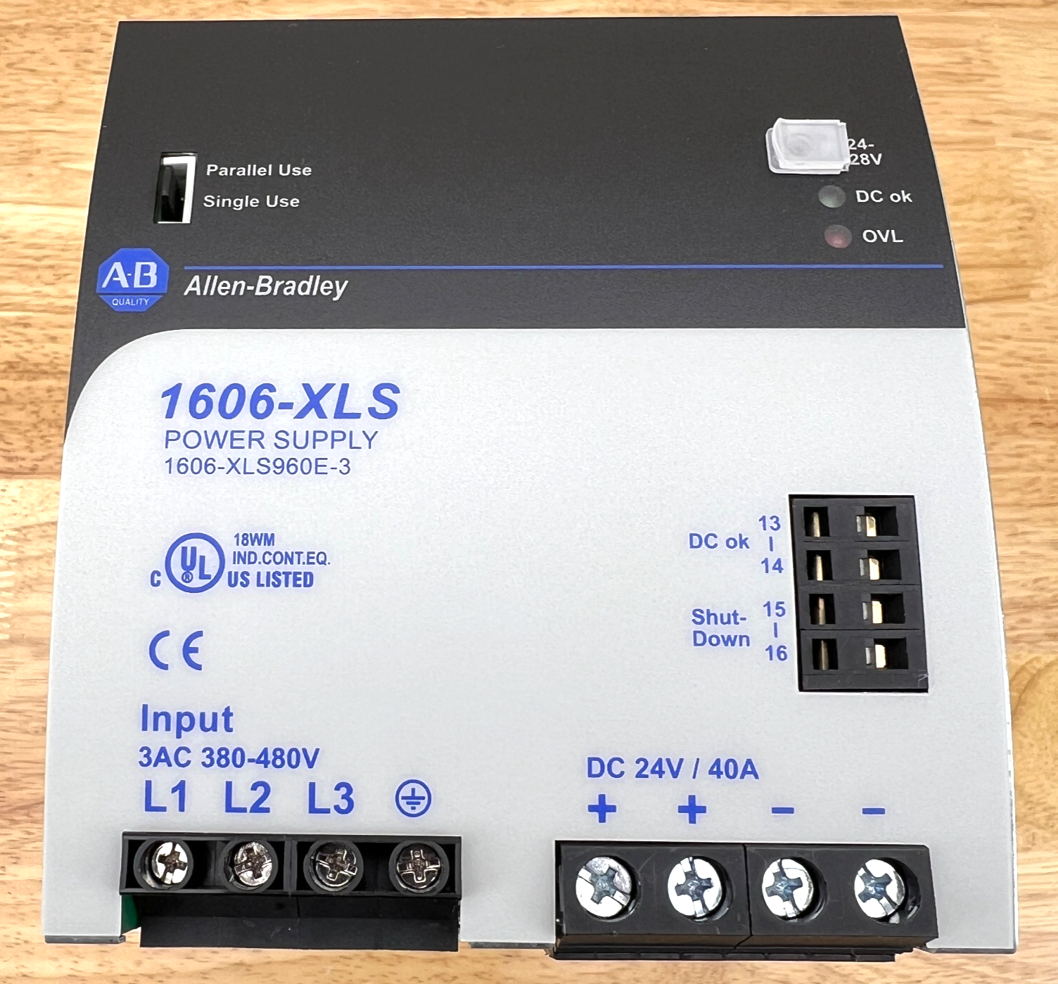 Allen-Bradley 24V-28V Power Supply 40A 960W 480V 3 Phase 1606-XLS960E-3 SER A