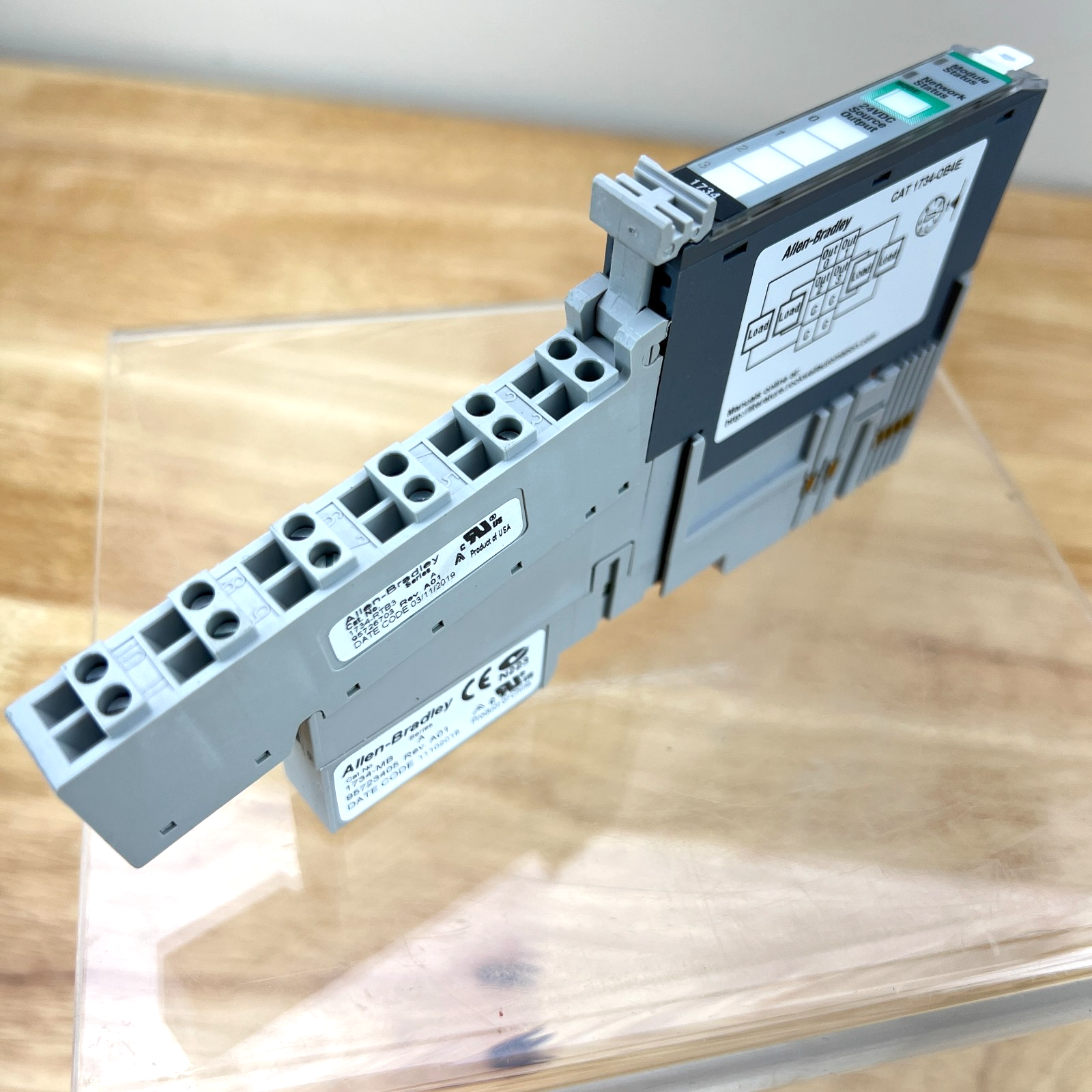 Allen-Bradley Point I/O 4 Point Digital Output Module & Terminal Block 1734-OB4E - Image 4