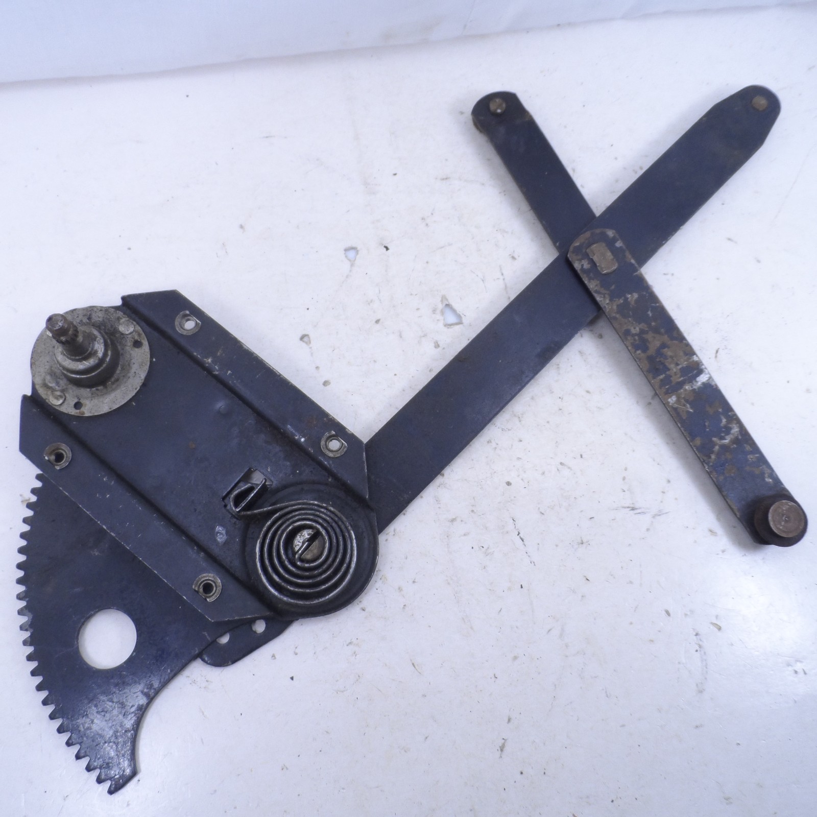 Window Regulator 1941-1948 Chevrolet Oldsmobile Pontiac 1941-42 Buick Right GM22