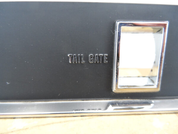 NOS Dash Trim Plate 1967-1968 Chrysler Town & Country Vent Tail Gate Bezel 67-68 - Image 7