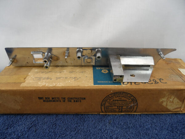 NOS Dash Trim Plate 1967-1968 Chrysler Town & Country Vent Tail Gate Bezel 67-68 - Image 9