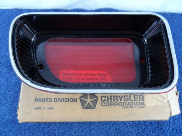 NOS Tail Light Lens 1972 Dodge Coronet 4 Door 72 Brake Stop Lamp Lite 3587218