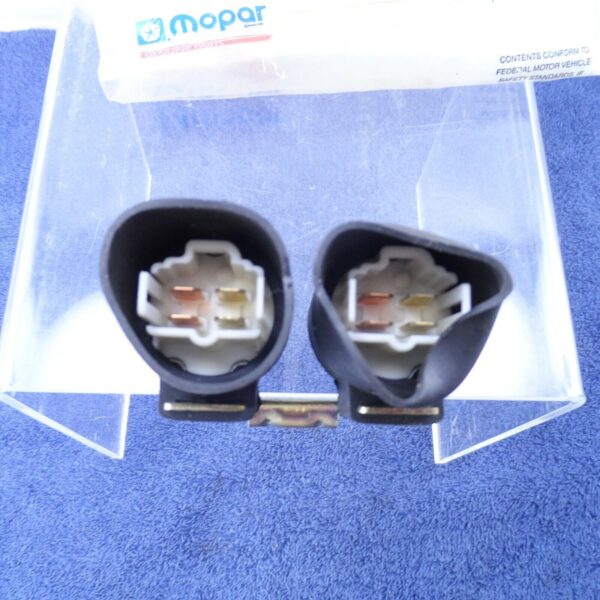 Relay Mitsubishi Dodge Mopar Made in Japan with Bracket NOS OEM NEW MB435486 - Image 4