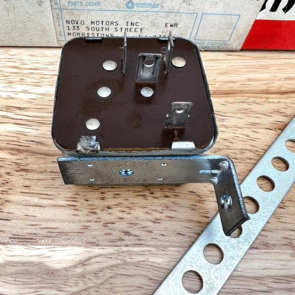 NOS Heated Rear Window Relay 1984-89 Dodge Truck D150-D350 Van W150-W350 4057984 - Image 6