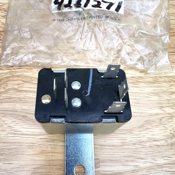 NOS Illuminated Entry Light Relay 1985-89 Chrysler Dodge Plymouth Mopar 4221671 - Image 8
