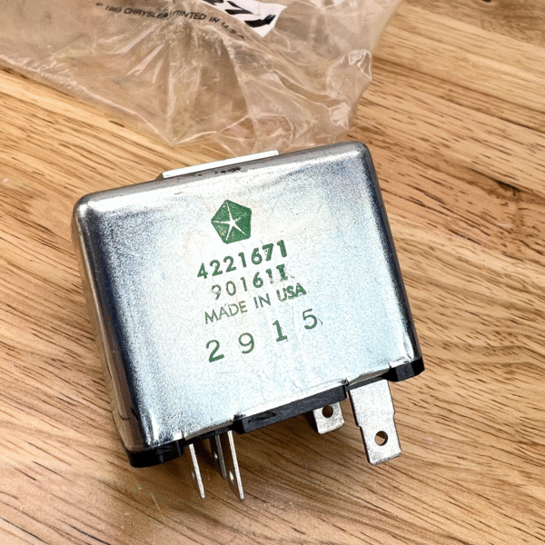 NOS Illuminated Entry Light Relay 1985-89 Chrysler Dodge Plymouth Mopar 4221671 - Image 10