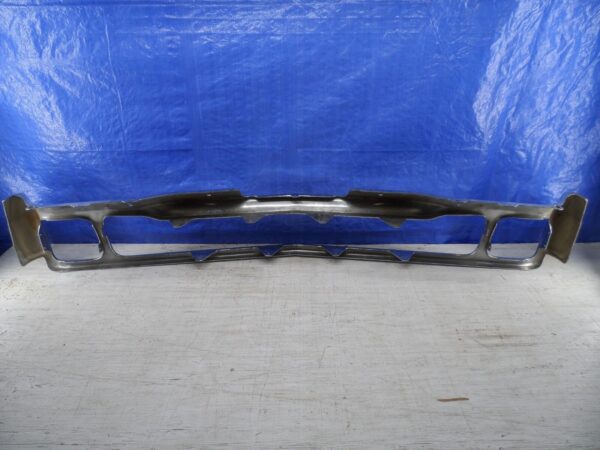 Front Bumper 1972 Dodge Polara Used Chrome Bumper Made In Canada - Image 4