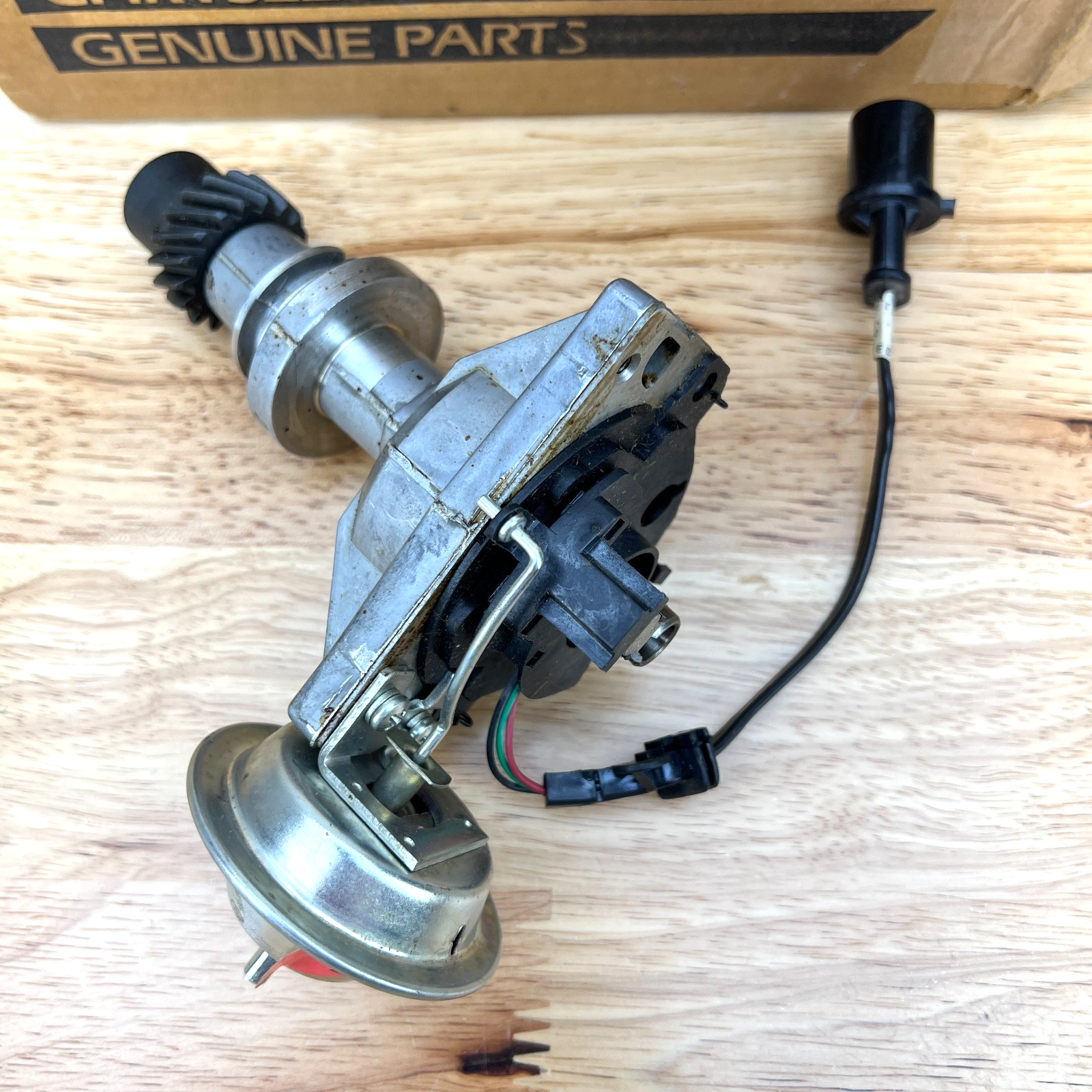 NOS Distributor Assembly 1980-83 Dodge Omni Plymouth Horizon 1.7L Mopar 4318111 - Image 3